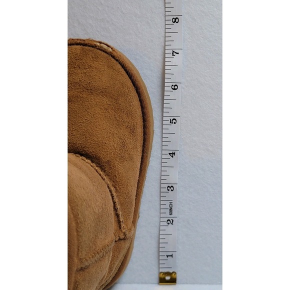 UGG Classic II Toddler Boots Size 8 Chestnut Sheepskin Winter Boots Kids - Picture 12 of 13
